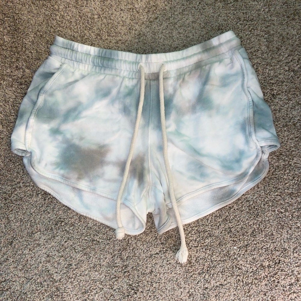 Multi-color shorts. Brand-Universal Threads Size-S Excellent condition